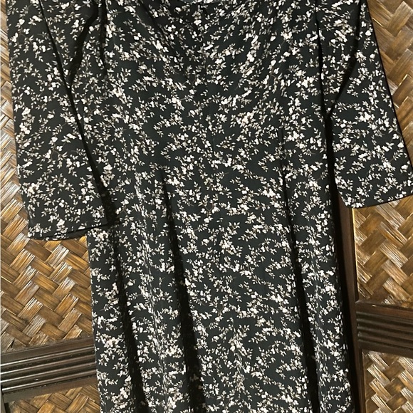 Beautiful floral puff sleeved Nettie dress s - Picture 4 of 5